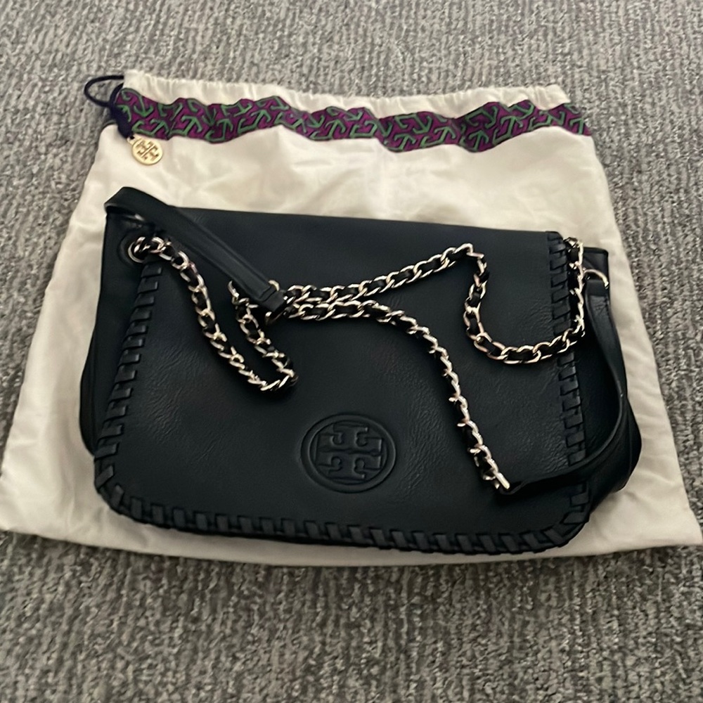 Tory Burch black leather purse